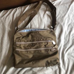 Baggallini purse